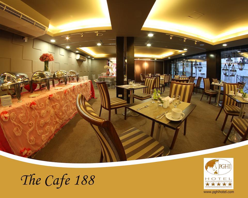 קואזון סיטי Pghi Hotel מראה חיצוני תמונה