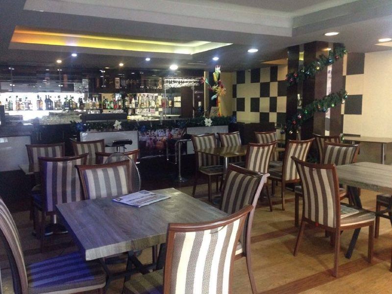 קואזון סיטי Pghi Hotel מראה חיצוני תמונה