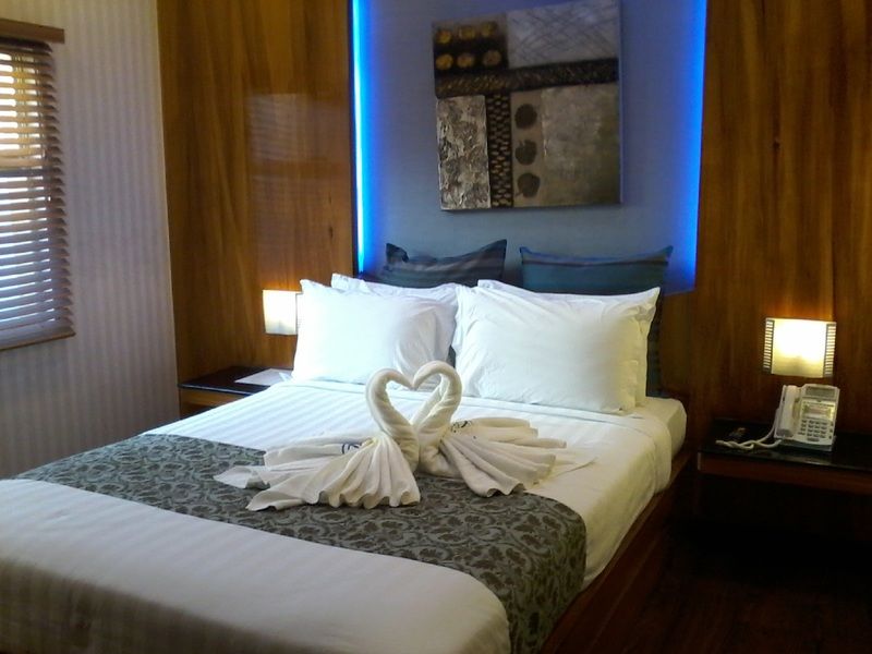 קואזון סיטי Pghi Hotel מראה חיצוני תמונה